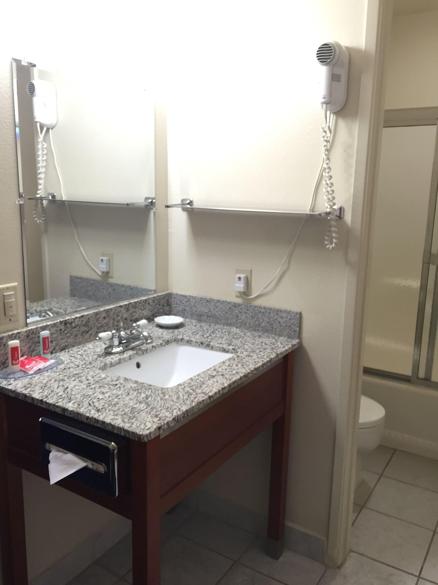 Days Inn By Wyndham Ridgecrest Near China Lake Naval Station Kültér fotó