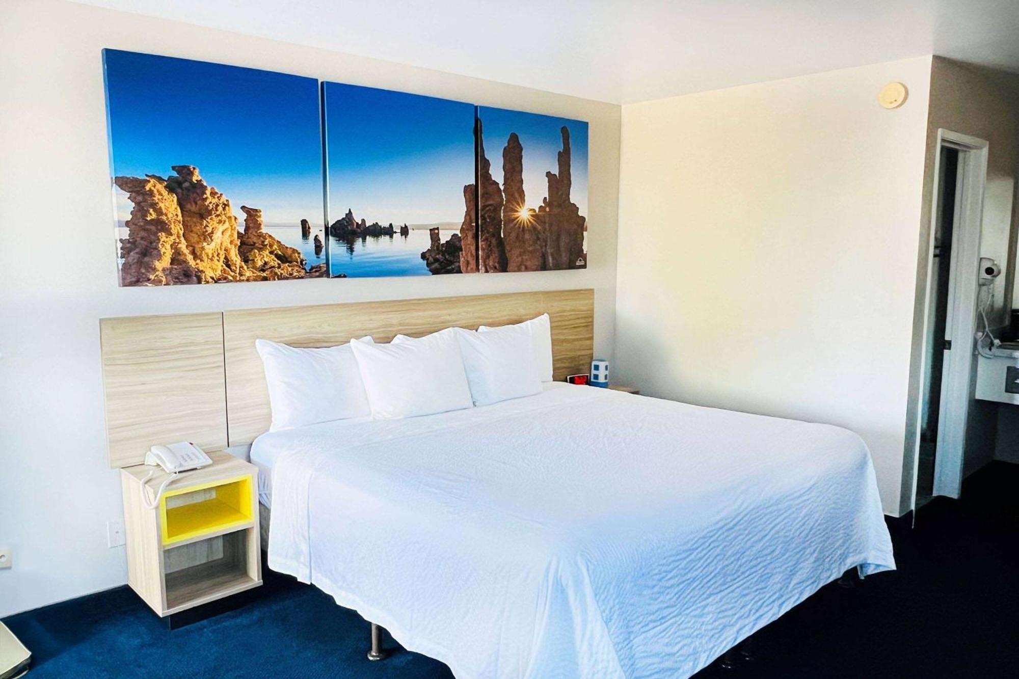 Days Inn By Wyndham Ridgecrest Near China Lake Naval Station Kültér fotó