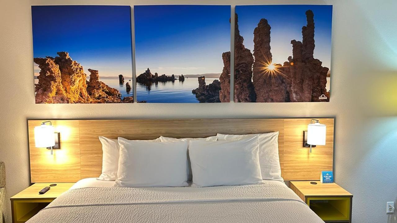 Days Inn By Wyndham Ridgecrest Near China Lake Naval Station Kültér fotó