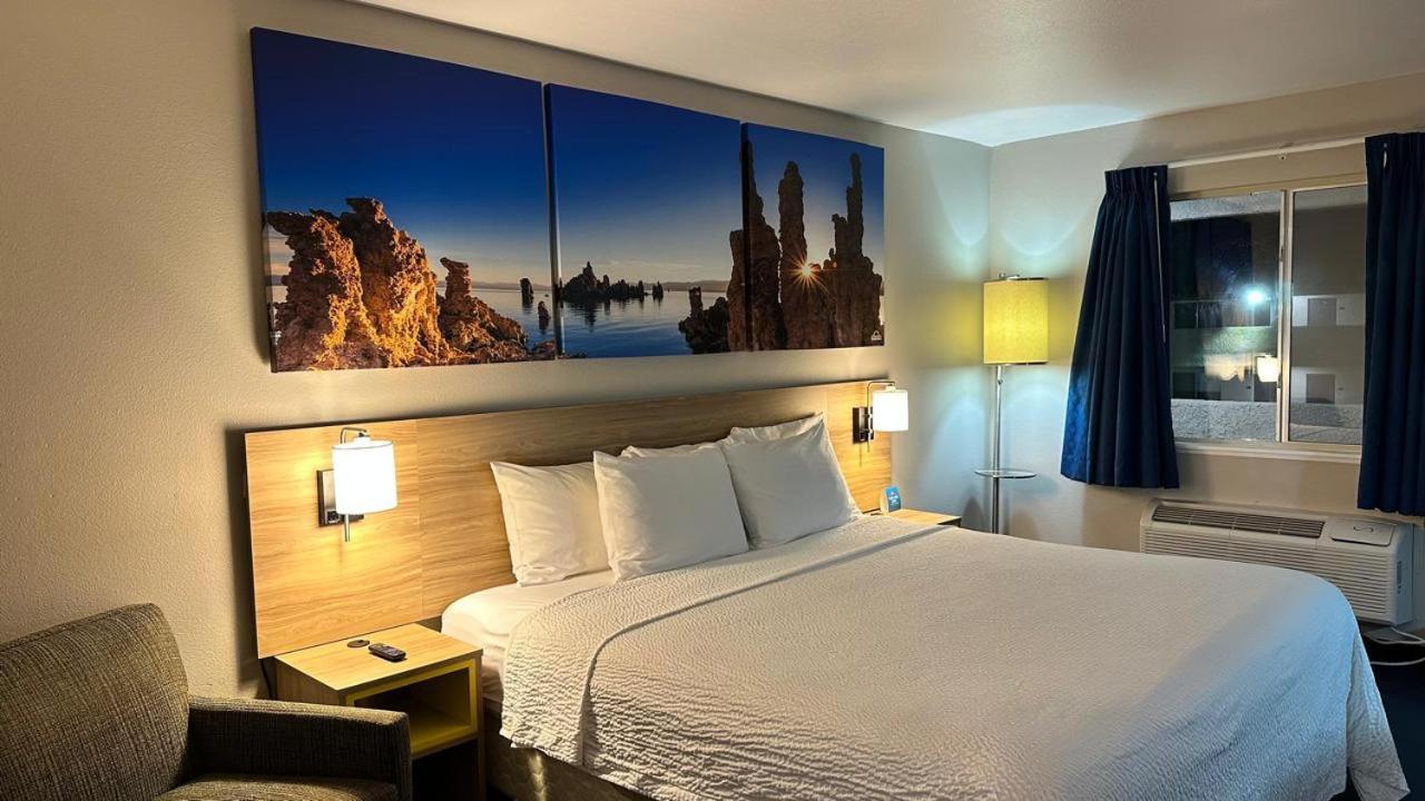 Days Inn By Wyndham Ridgecrest Near China Lake Naval Station Kültér fotó