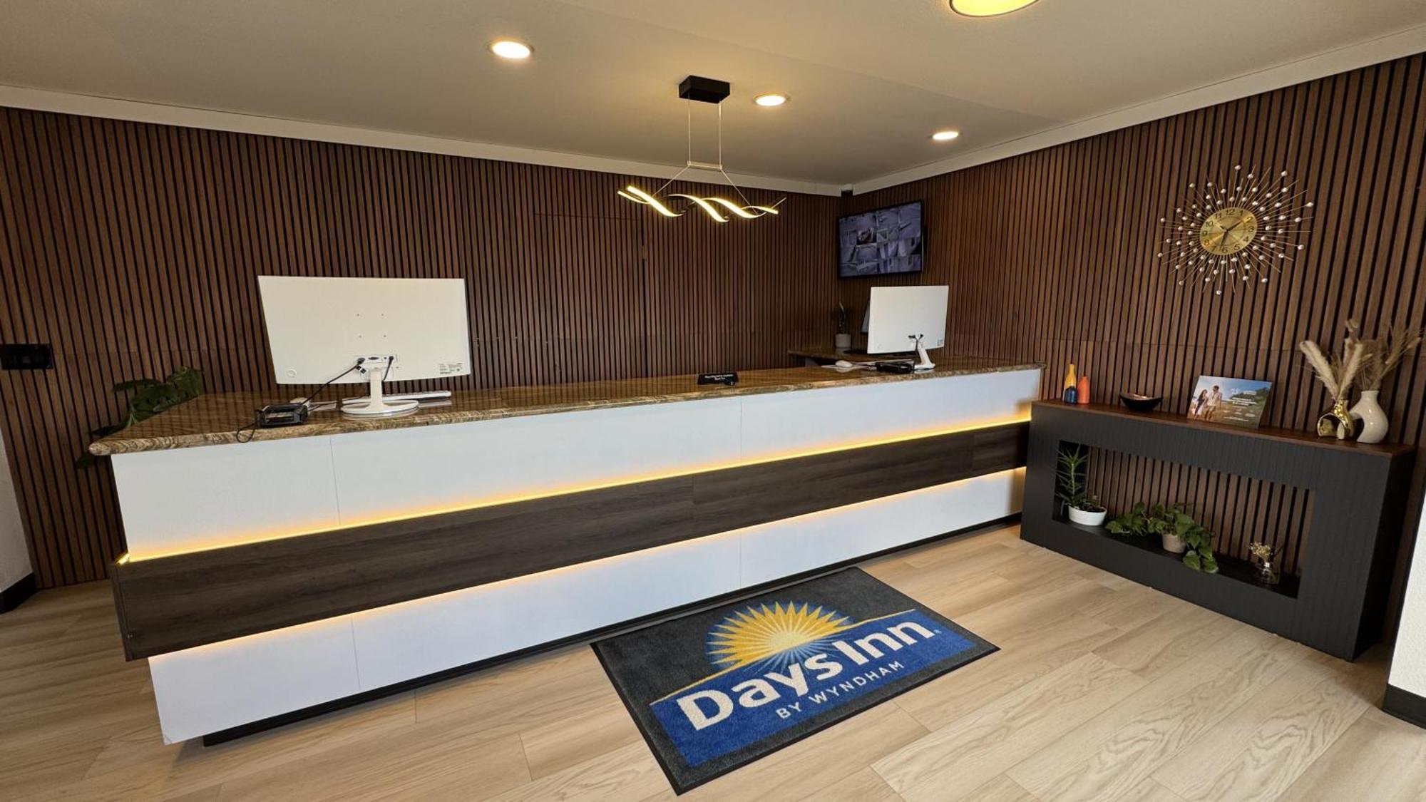 Days Inn By Wyndham Ridgecrest Near China Lake Naval Station Kültér fotó