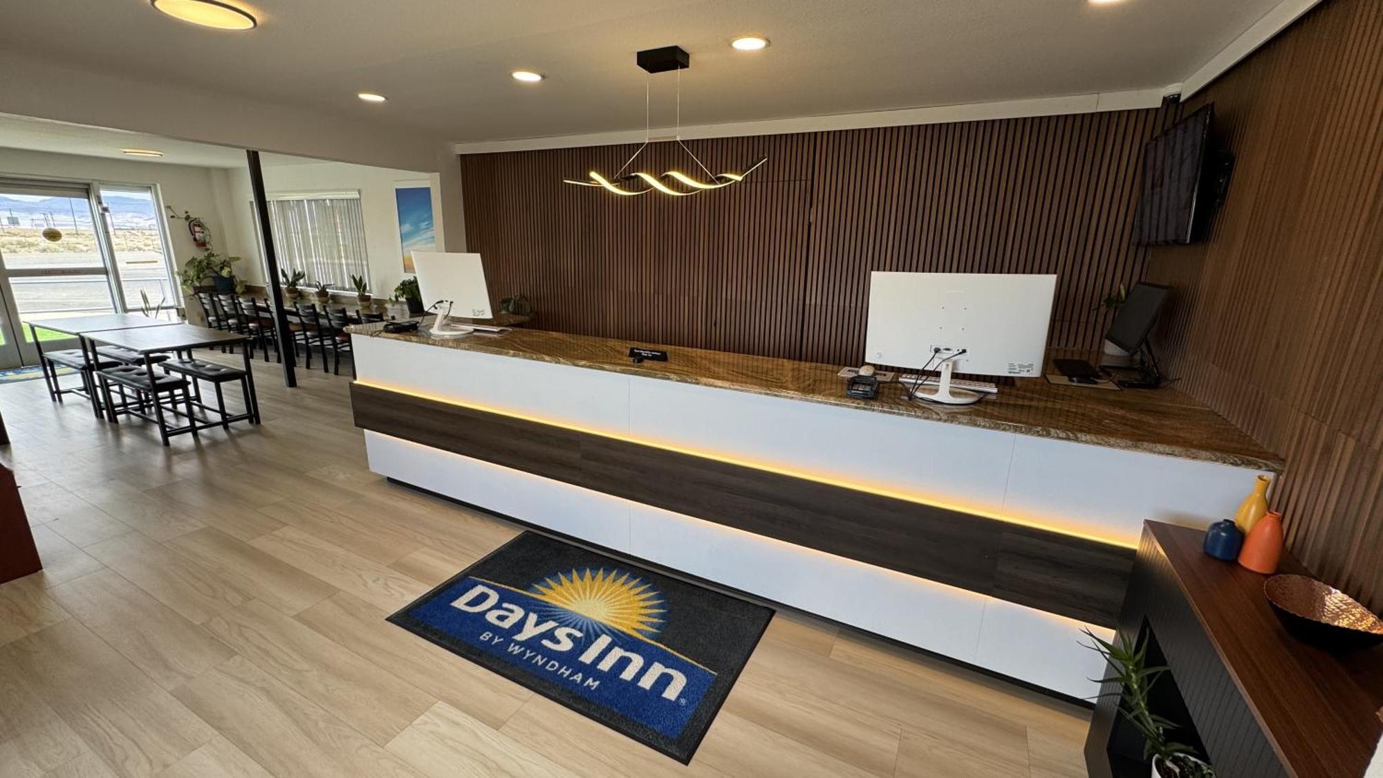 Days Inn By Wyndham Ridgecrest Near China Lake Naval Station Kültér fotó