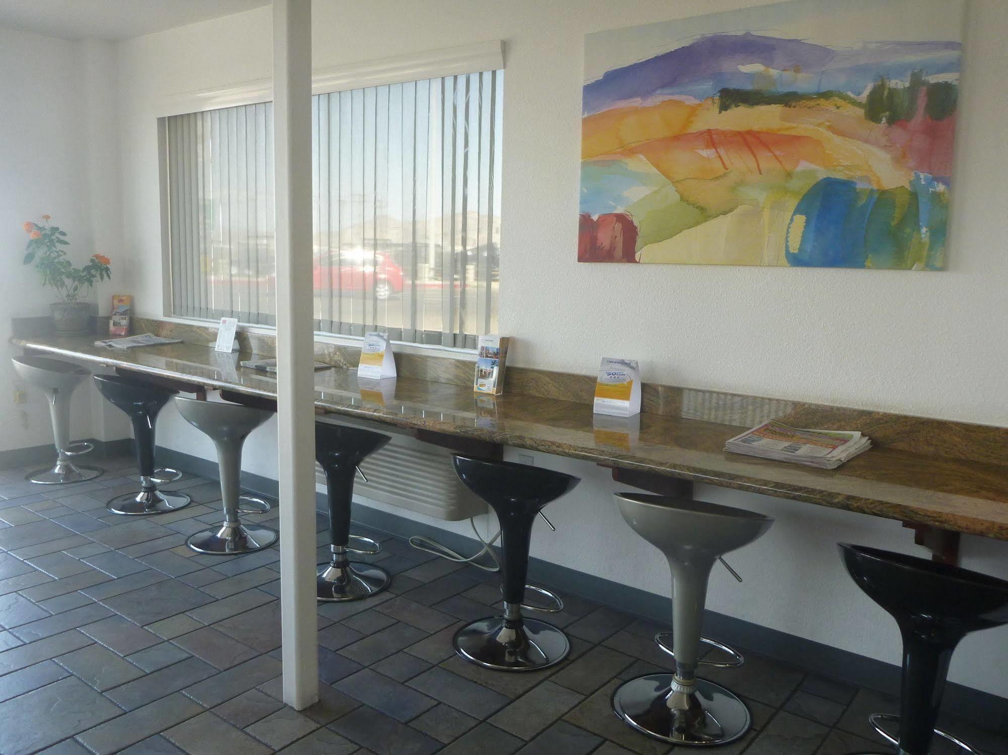 Days Inn By Wyndham Ridgecrest Near China Lake Naval Station Kültér fotó