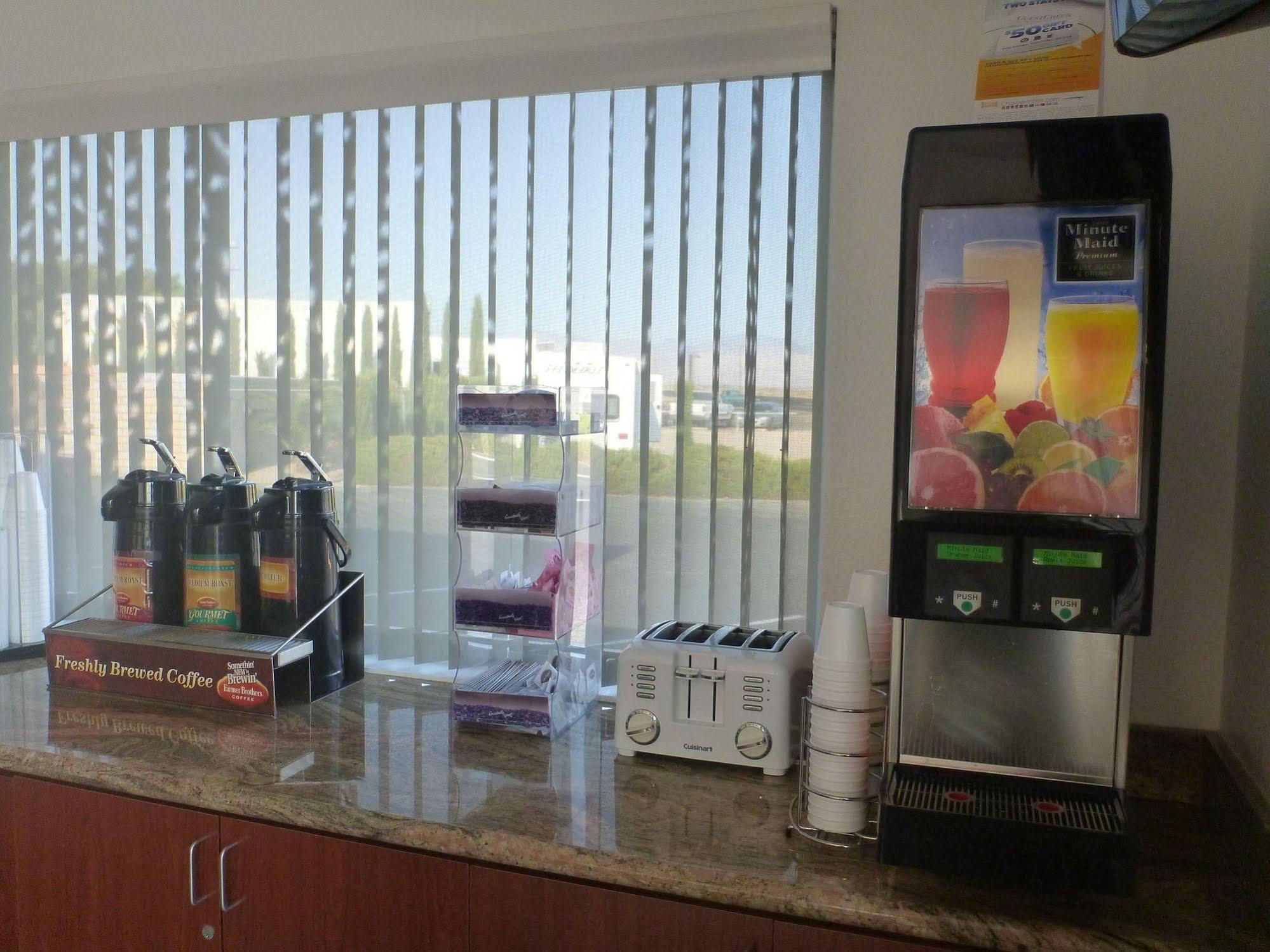 Days Inn By Wyndham Ridgecrest Near China Lake Naval Station Kültér fotó
